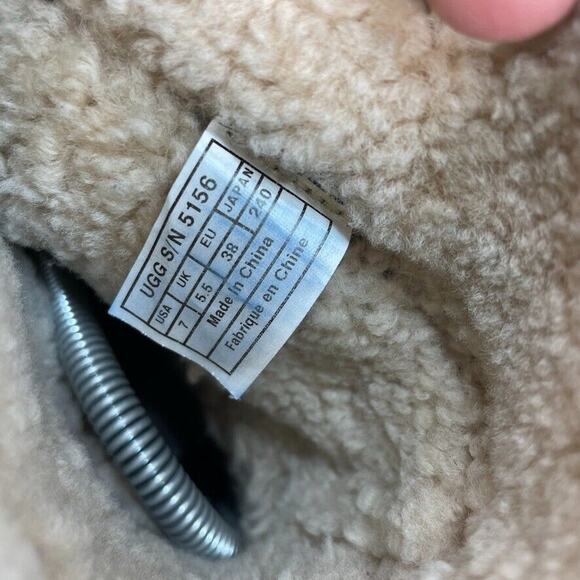 Ugg Kona 5156 Boots Women’s Size 7 Chestnut Suede Leather Shearling Toggle Boots - Picture 9 of 9